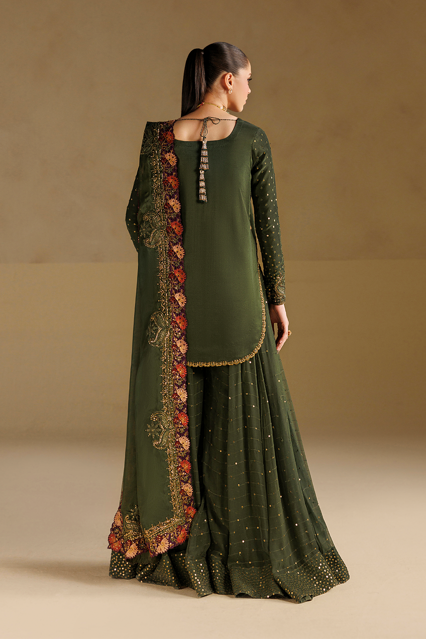 Iznik | Formals ‘26 | UE-732 Embroidered Ramen Silk