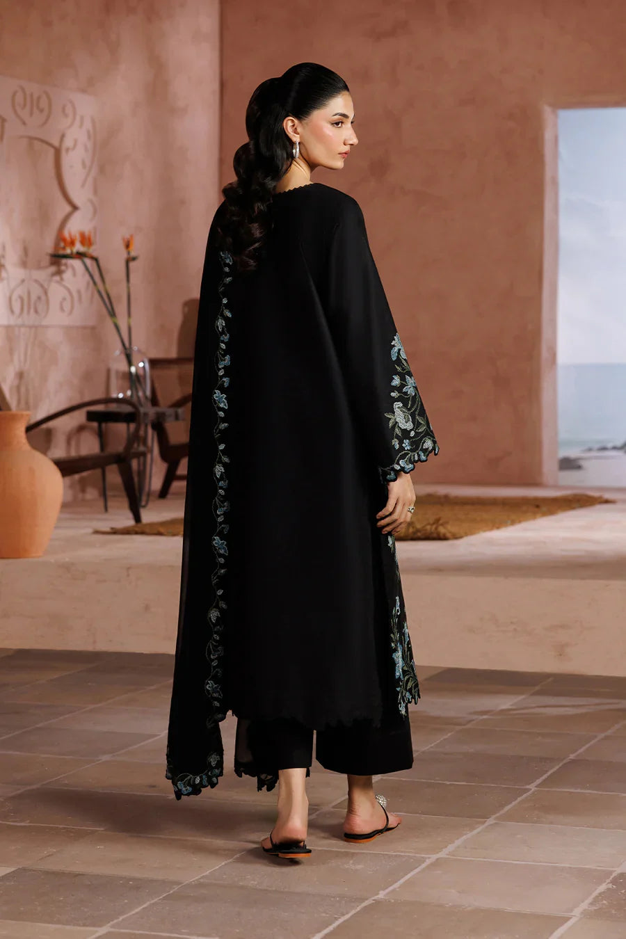 Iznik | Sunscape Lawn '26 | UE-695 Embroidered Lawn