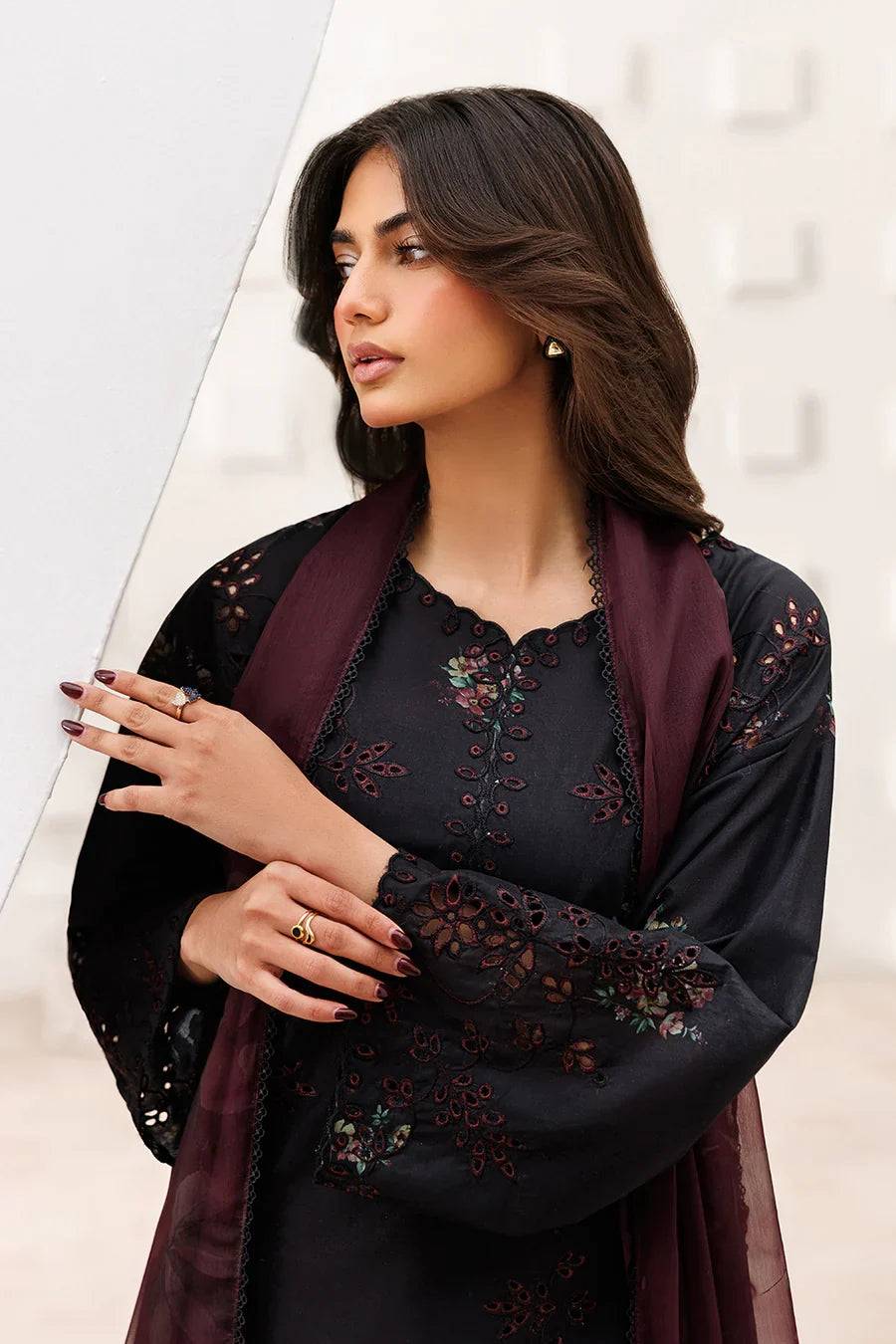 Iznik | Printed lawn vol II | UE-637 Printed Lawn