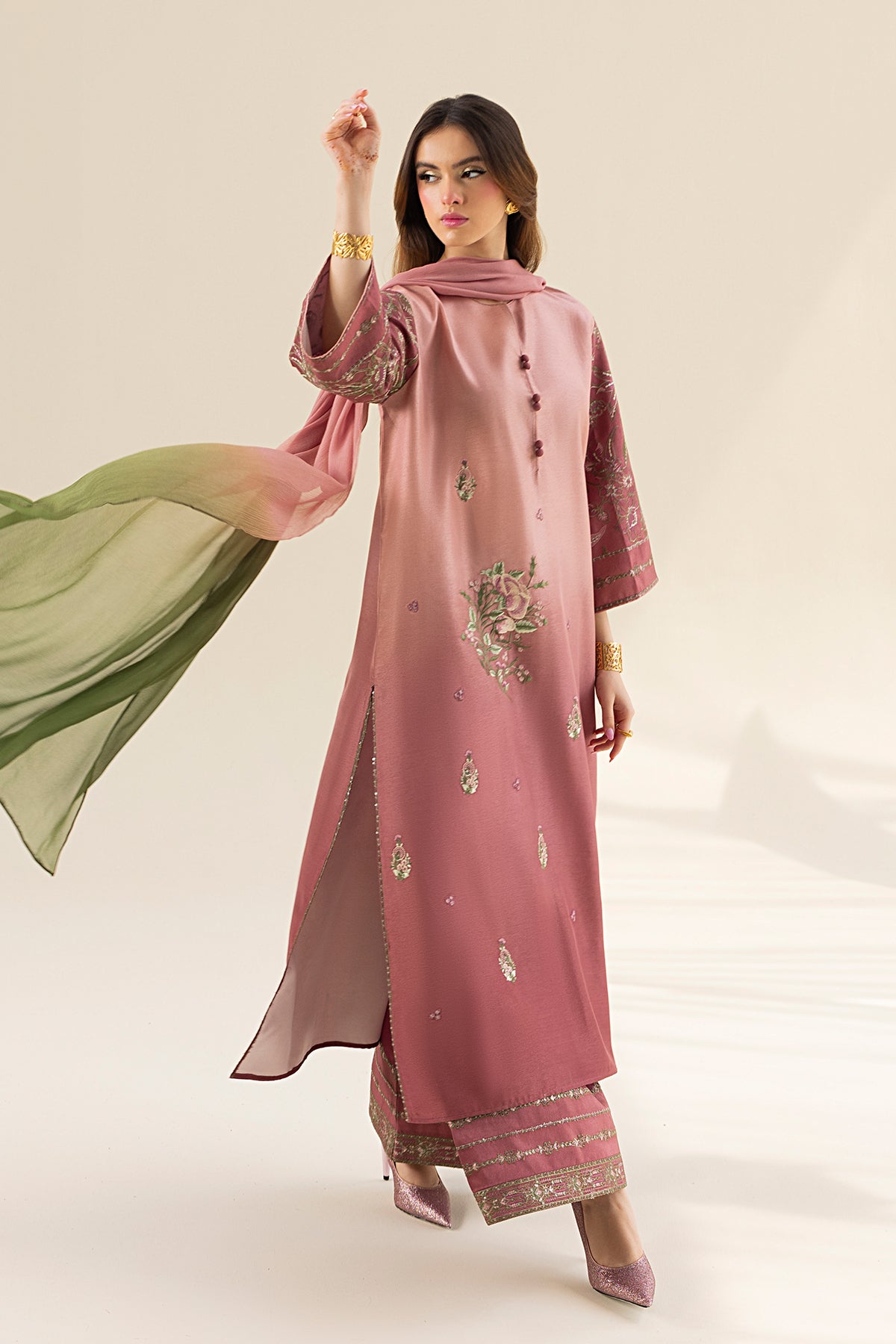 Erum Khan | Lillia Summer Edit | Vintage Rose