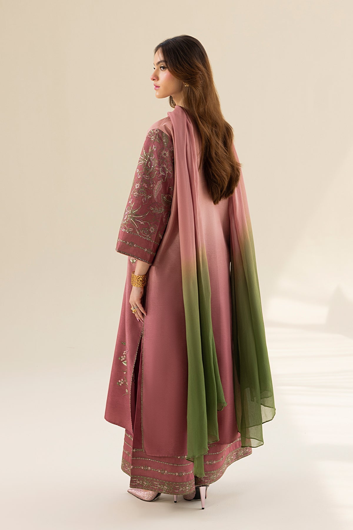 Erum Khan | Lillia Summer Edit | Vintage Rose