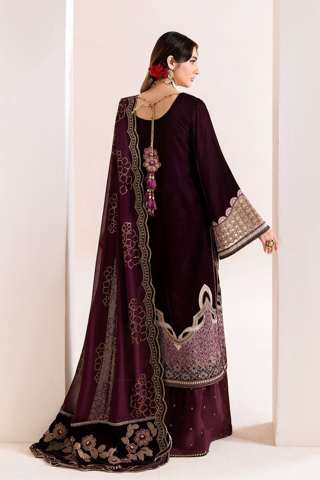 Alizeh | Makhmal Luxury Velvet Edit | Mehree