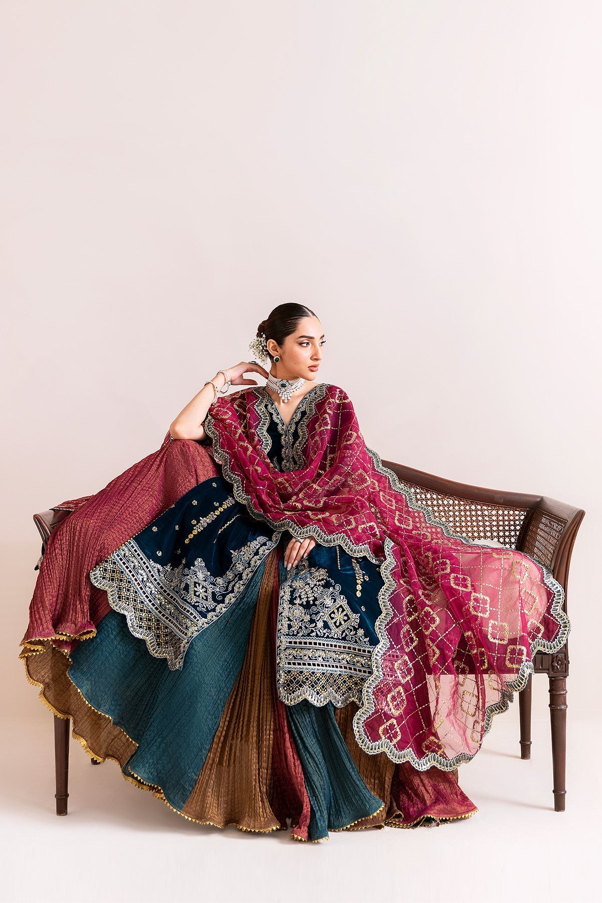 Alizeh | Makhmal Luxury Velvet Edit | Mehroob