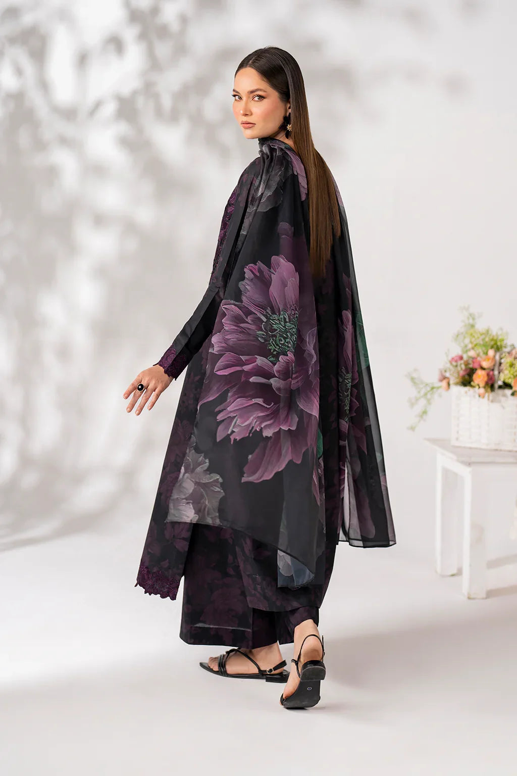 Iznik | UE-270 Printed Lawn