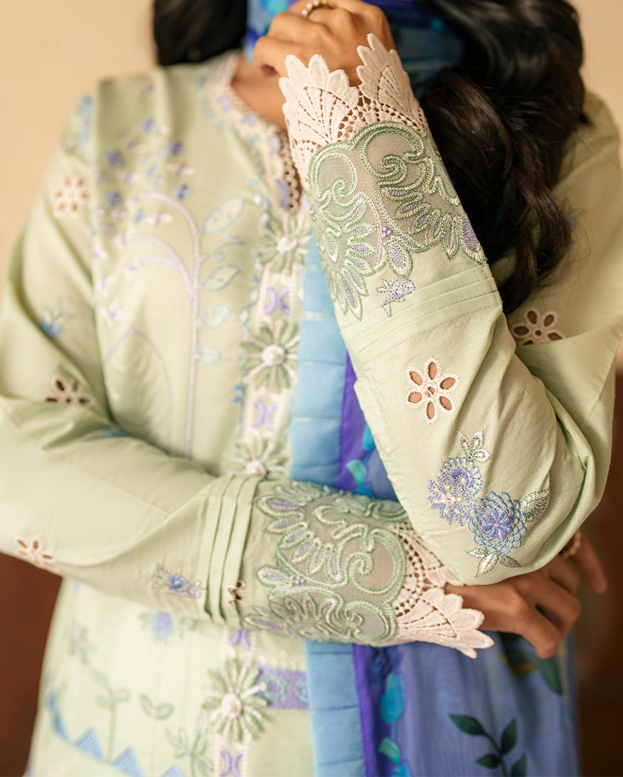 Roheenaz | Aashiyana Lawn |Zumar
