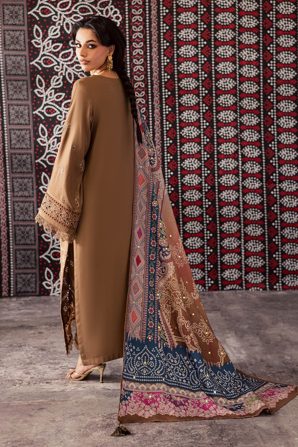 Nureh | Bazaar Luxe 25 | NE-205