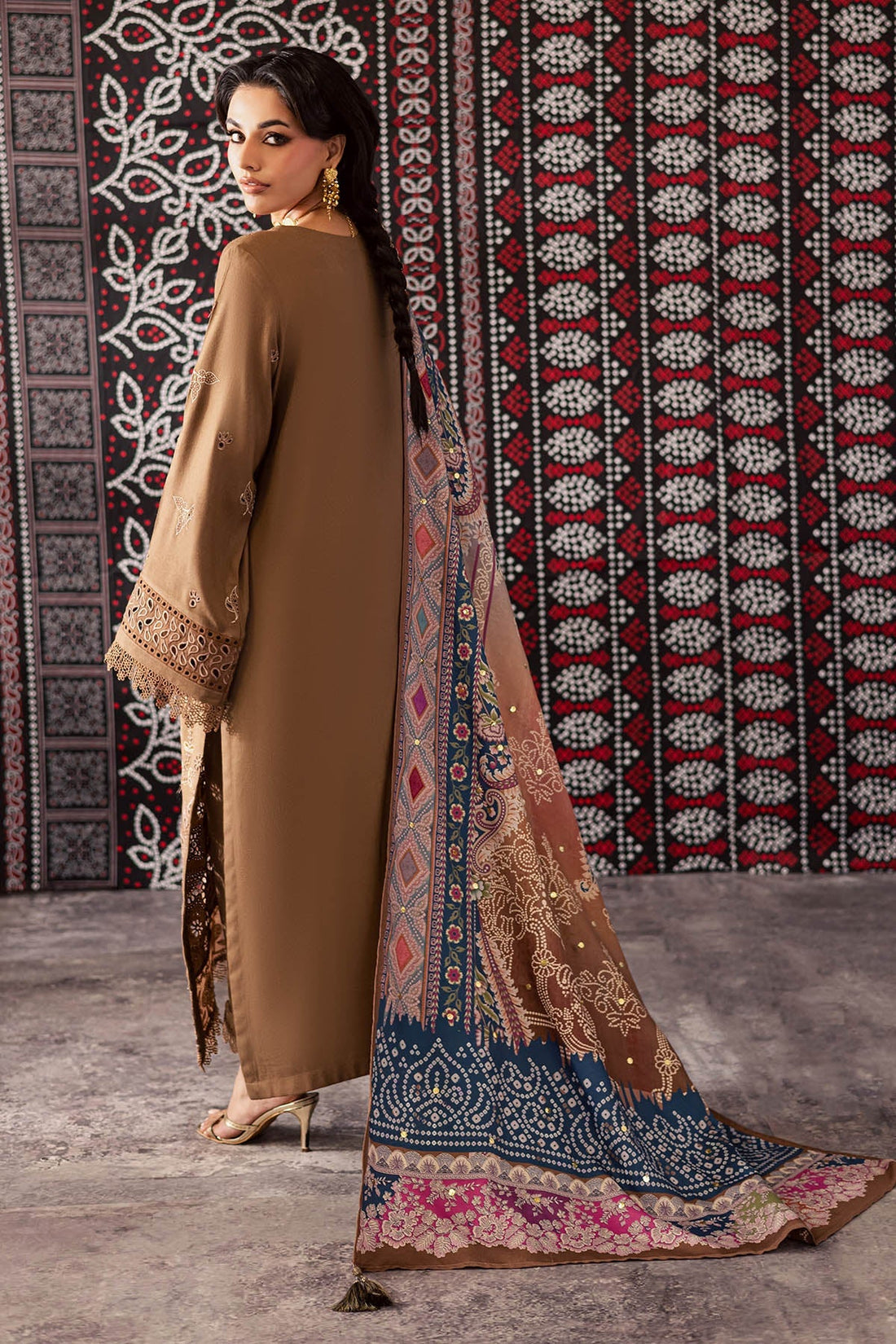 Nureh | Bazaar Luxe 25 | NE-205