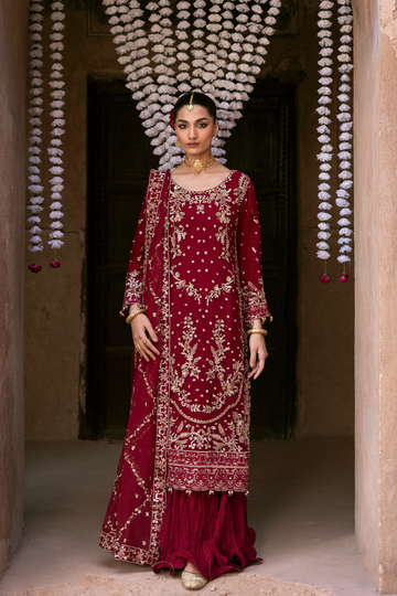Emaan Adeel I The Empress Wedding Formals I ROSMYN
