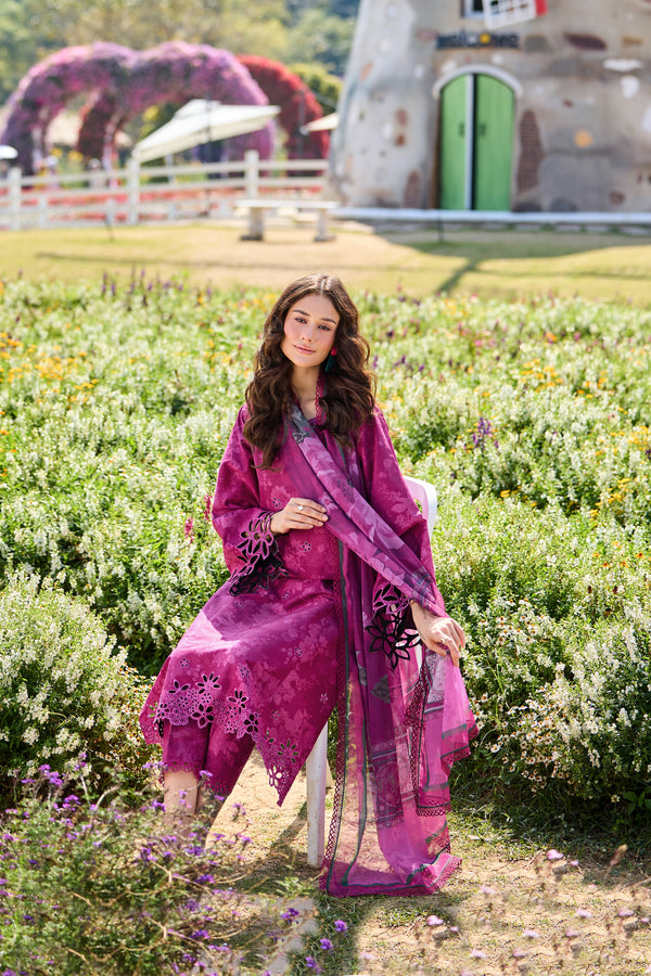 Farasha | Summer Escape 26 | Meadow Arc