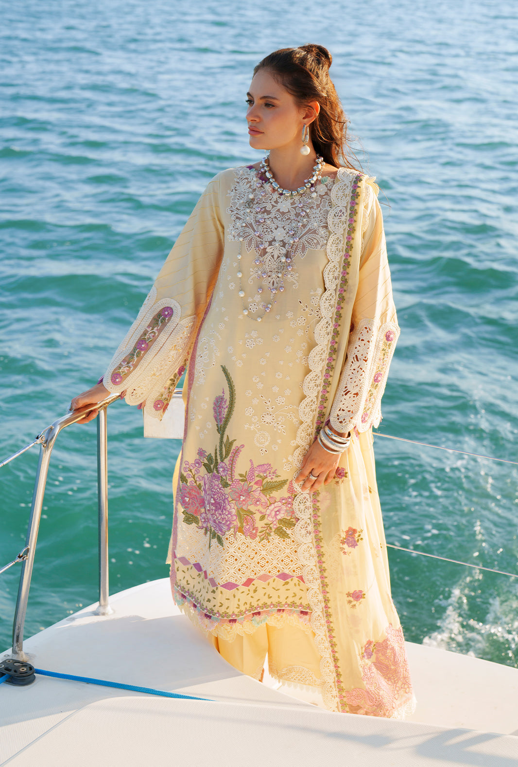 AJR Couture | Evara Luxury Lawn | Faria