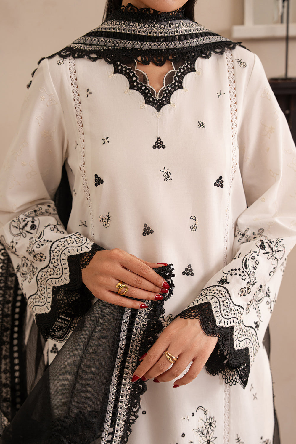 Afrozeh | Muted Muse 26 | Poise