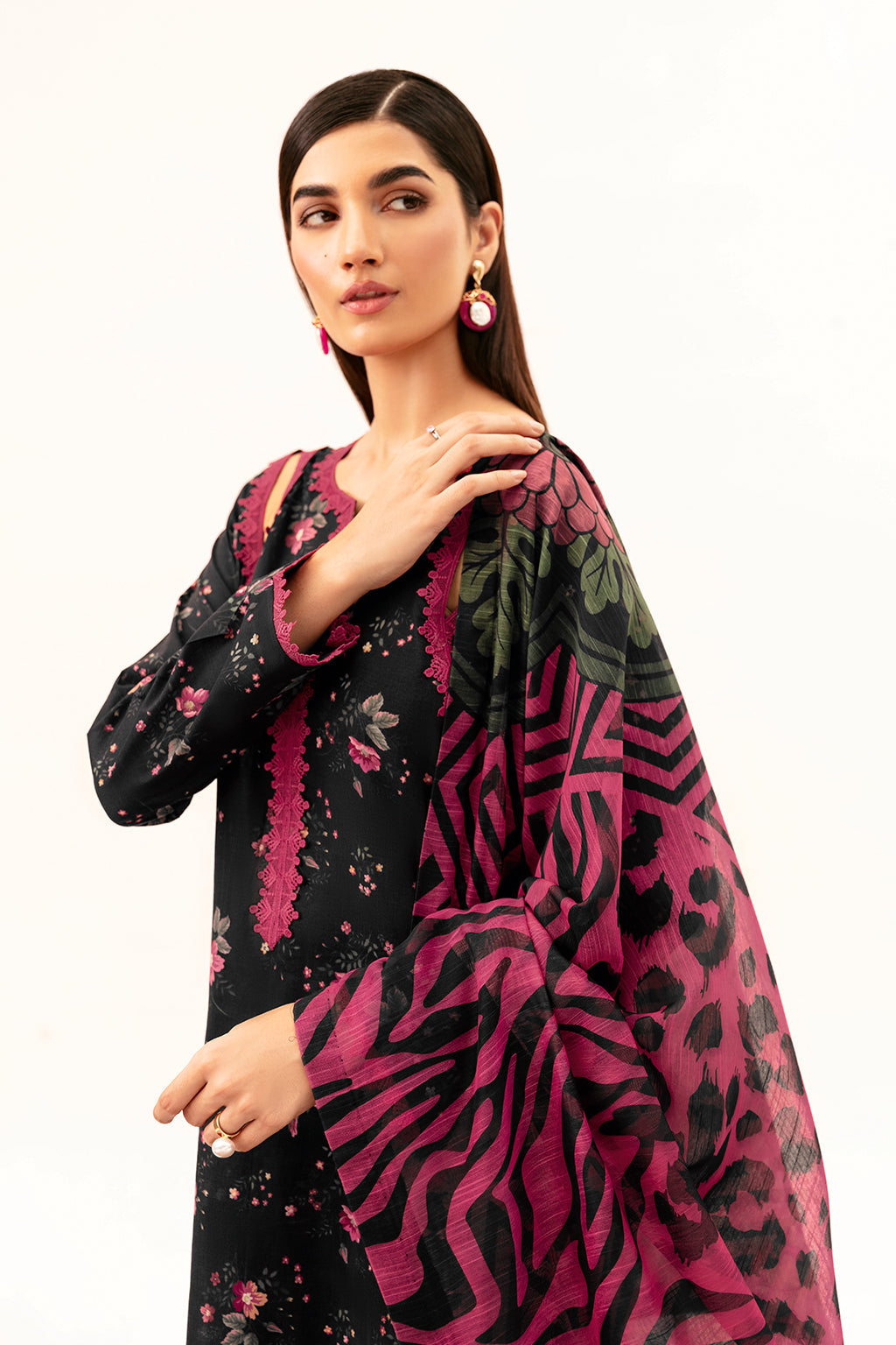 Afsanah | Ready to Wear |  Majestic Black AP-01