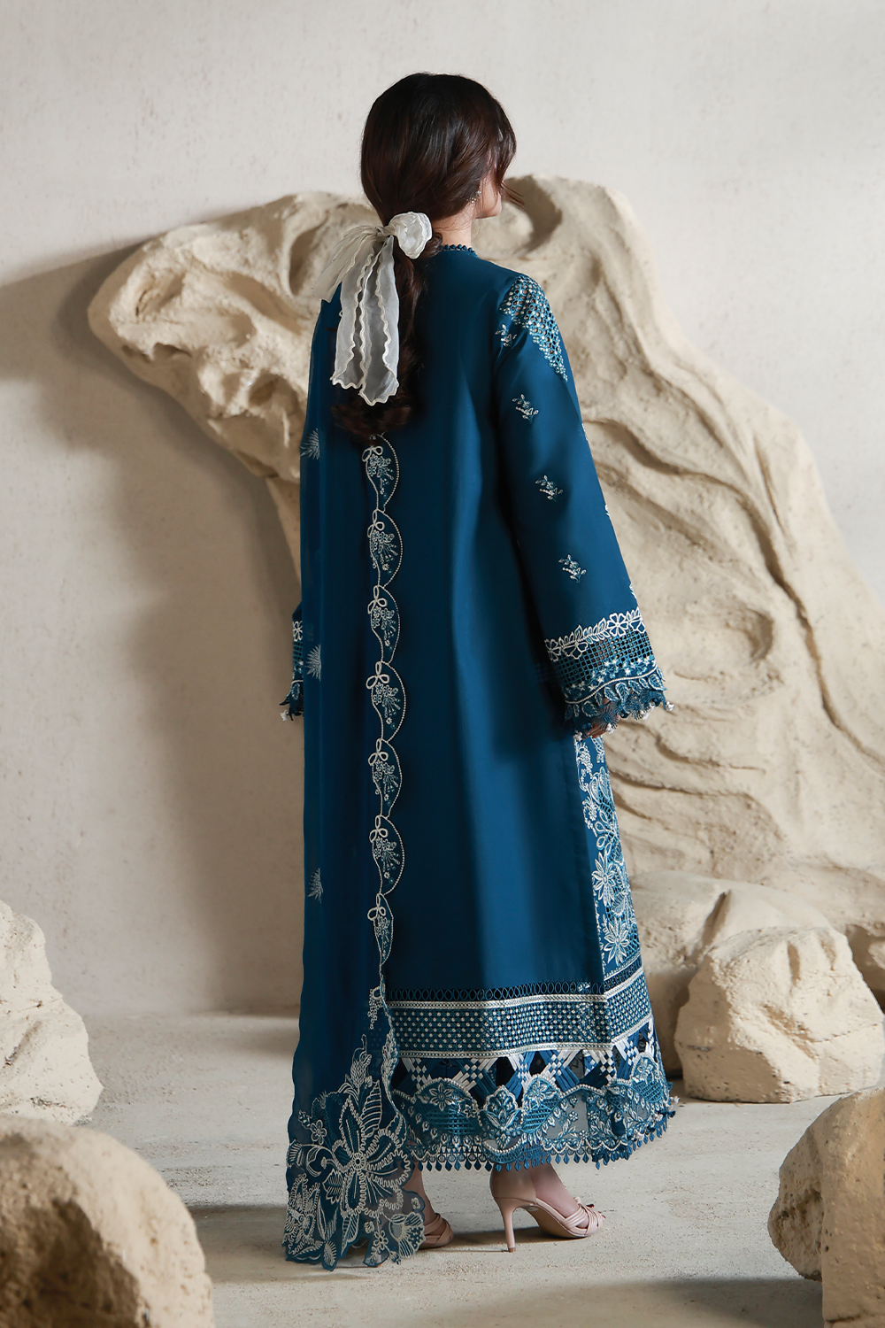 Aabyaan | Saagar Luxury Festive Lawn 26 | INAYA (AL-09)