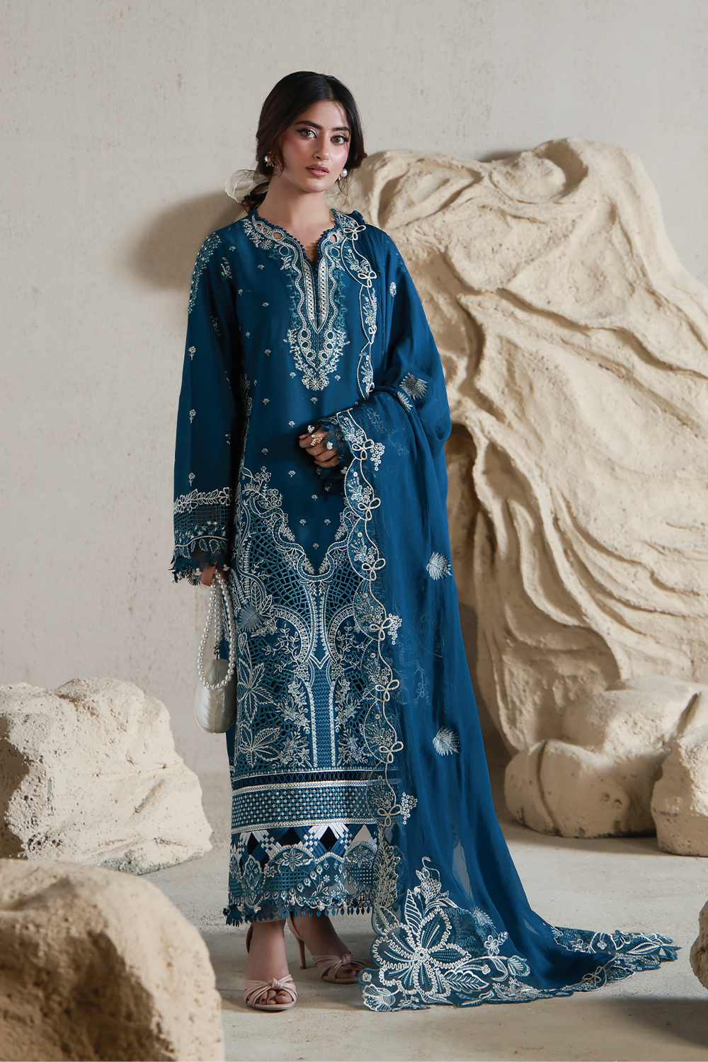 Aabyaan | Saagar Luxury Festive Lawn 26 | INAYA (AL-09)