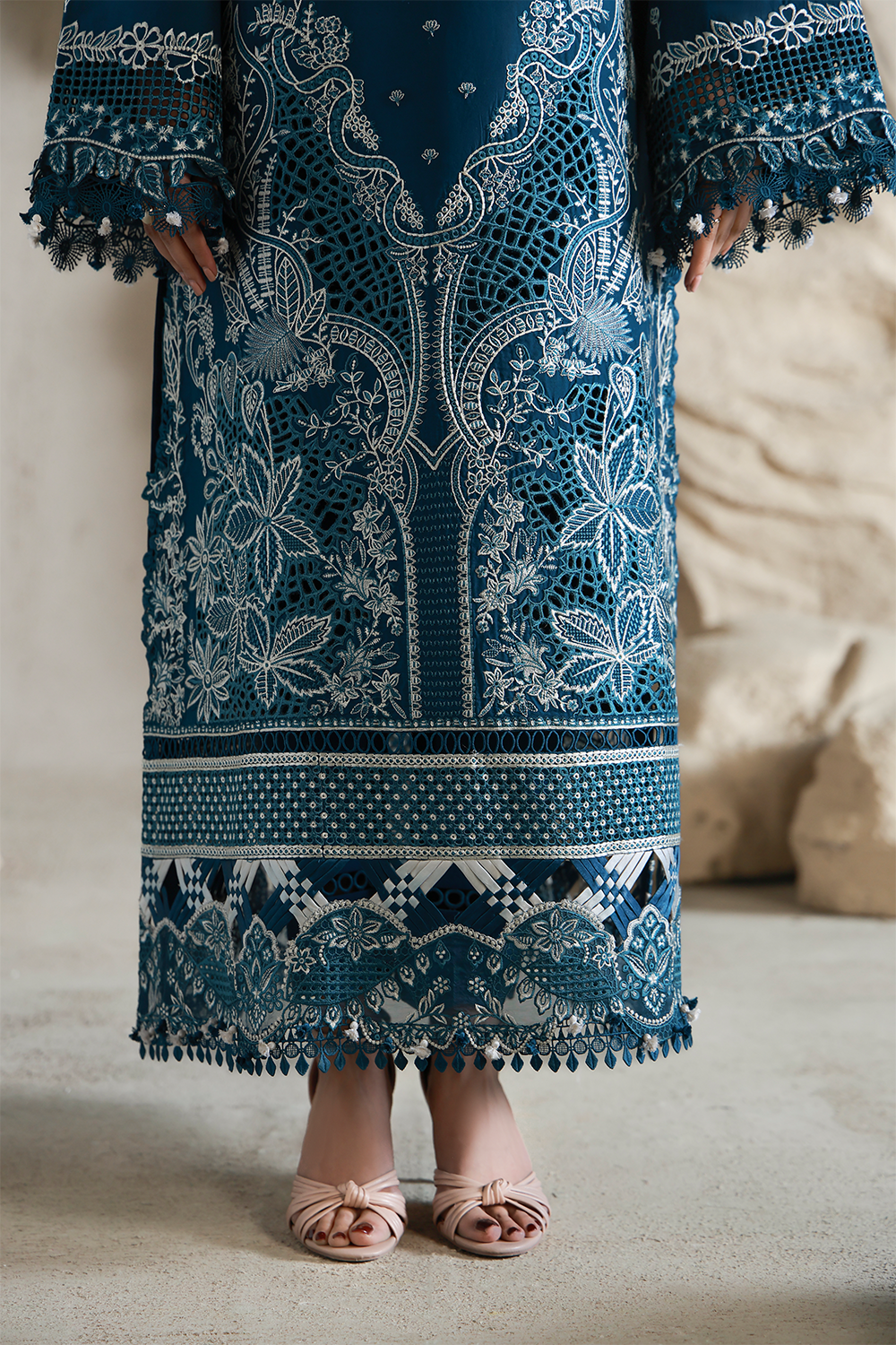 Aabyaan | Saagar Luxury Festive Lawn 26 | INAYA (AL-09)