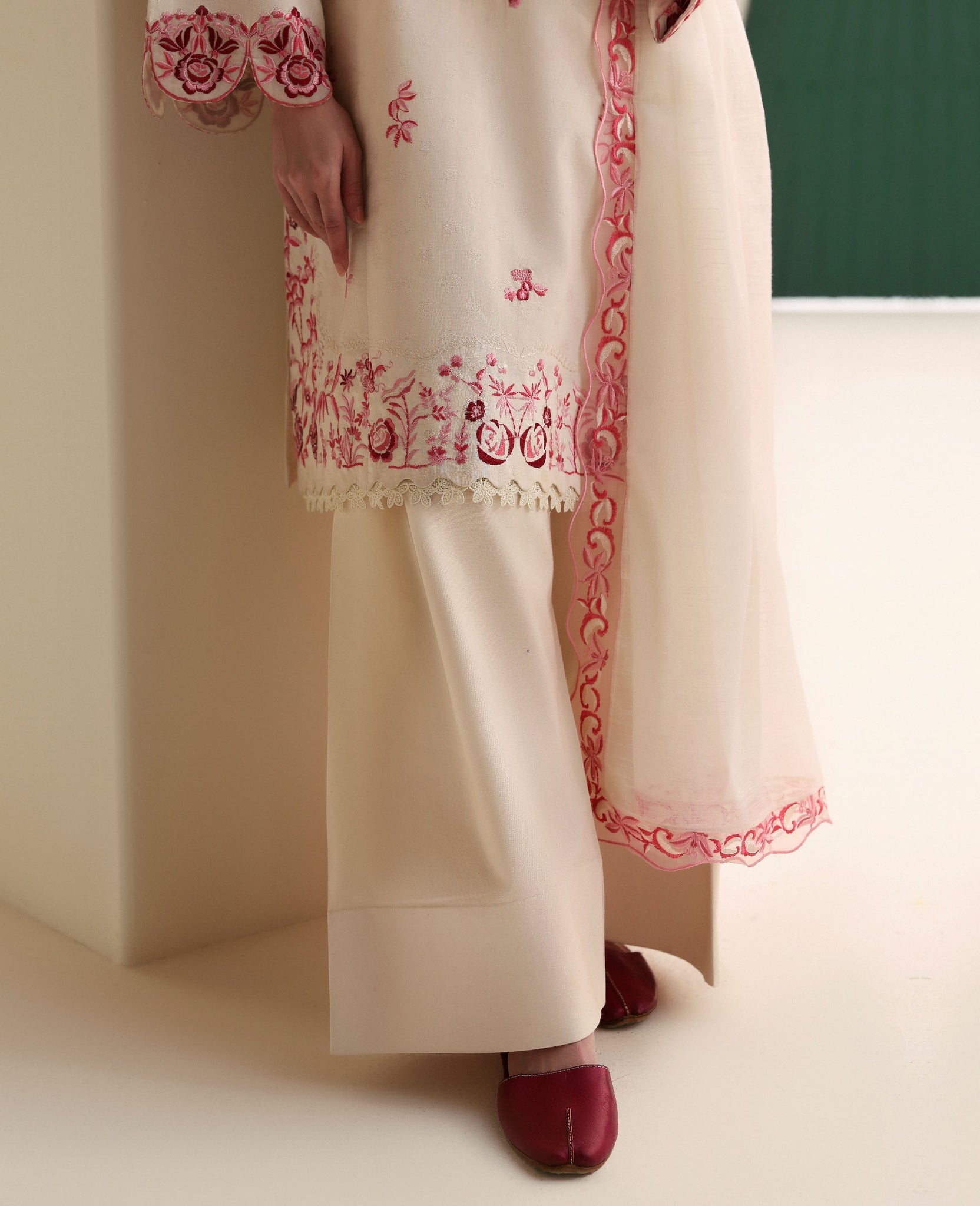 Republic Womenswear | Basics Pre Fall 25 | CamÃ©lia