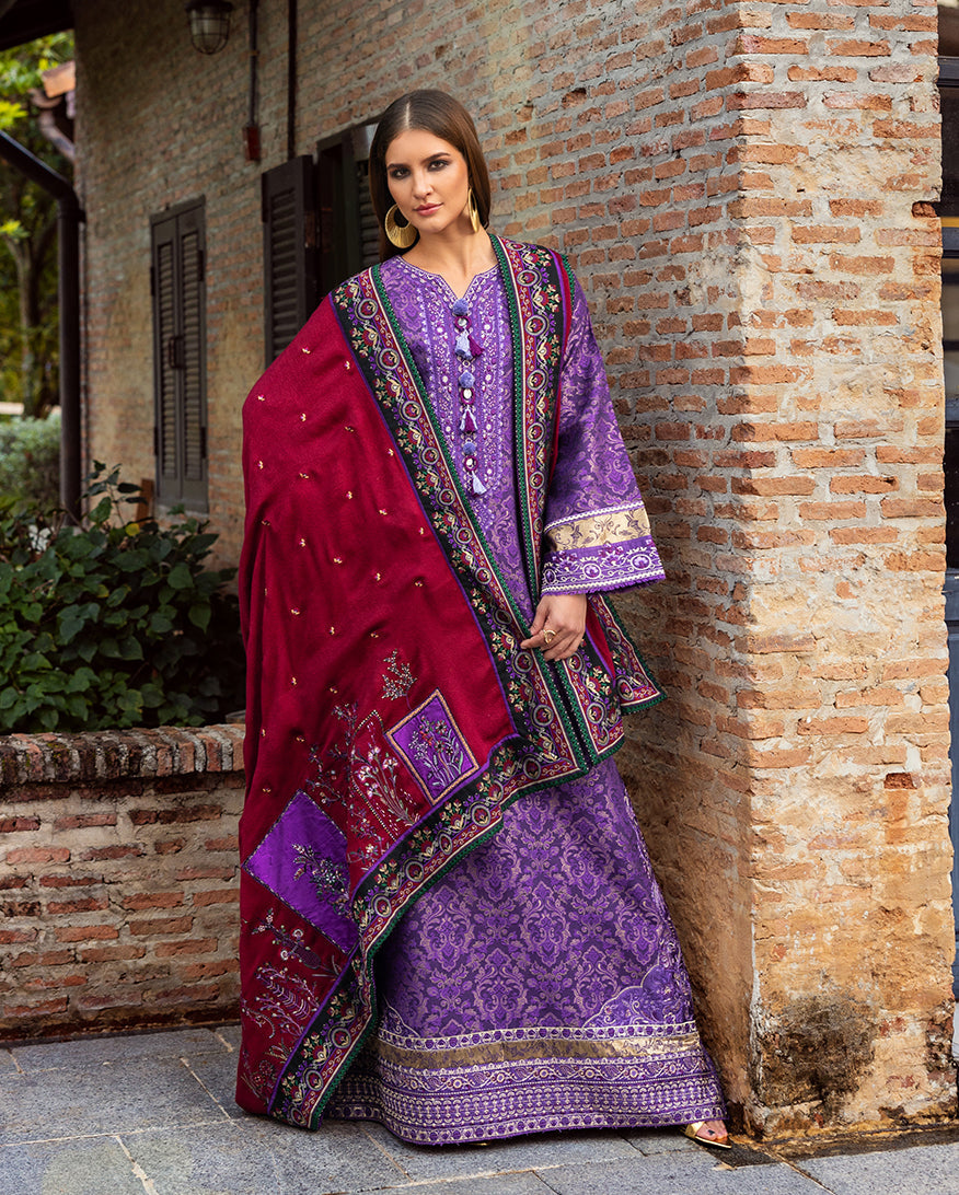 Mushq | Winter Broadway 25 | Bella Terra