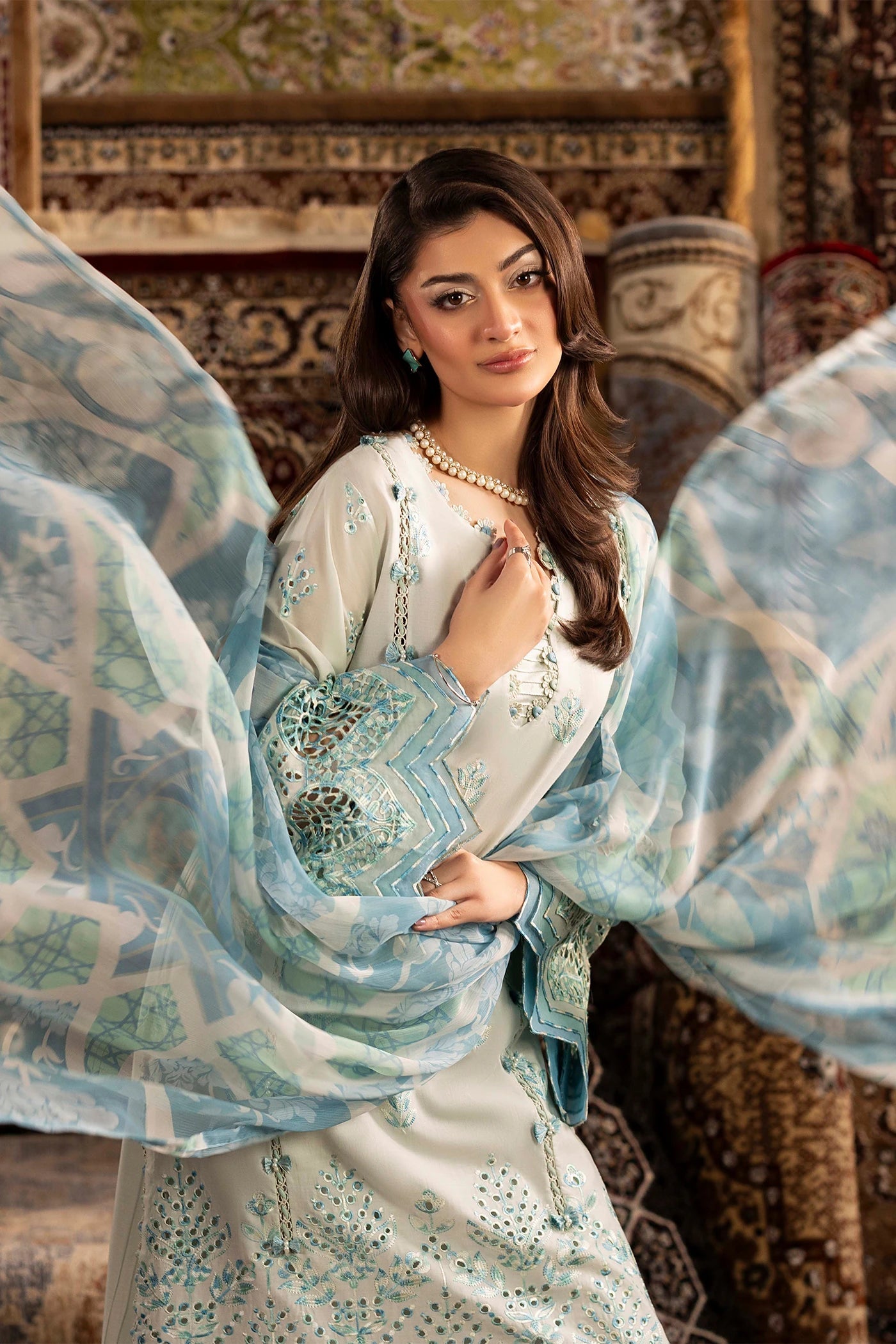 Adans Libas | Adans Chenille | CHENILLE 1694