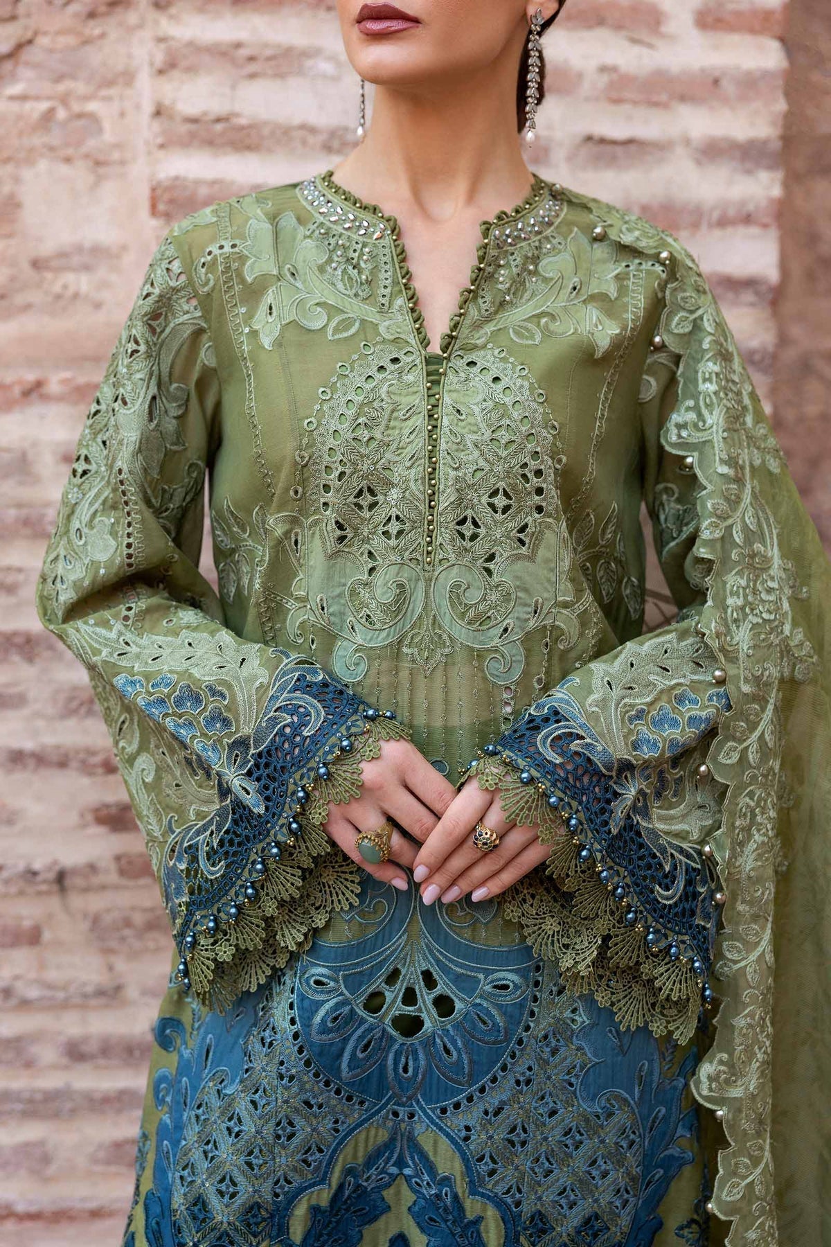 Maria B | Luxury Lawn 25 | D-2501-A