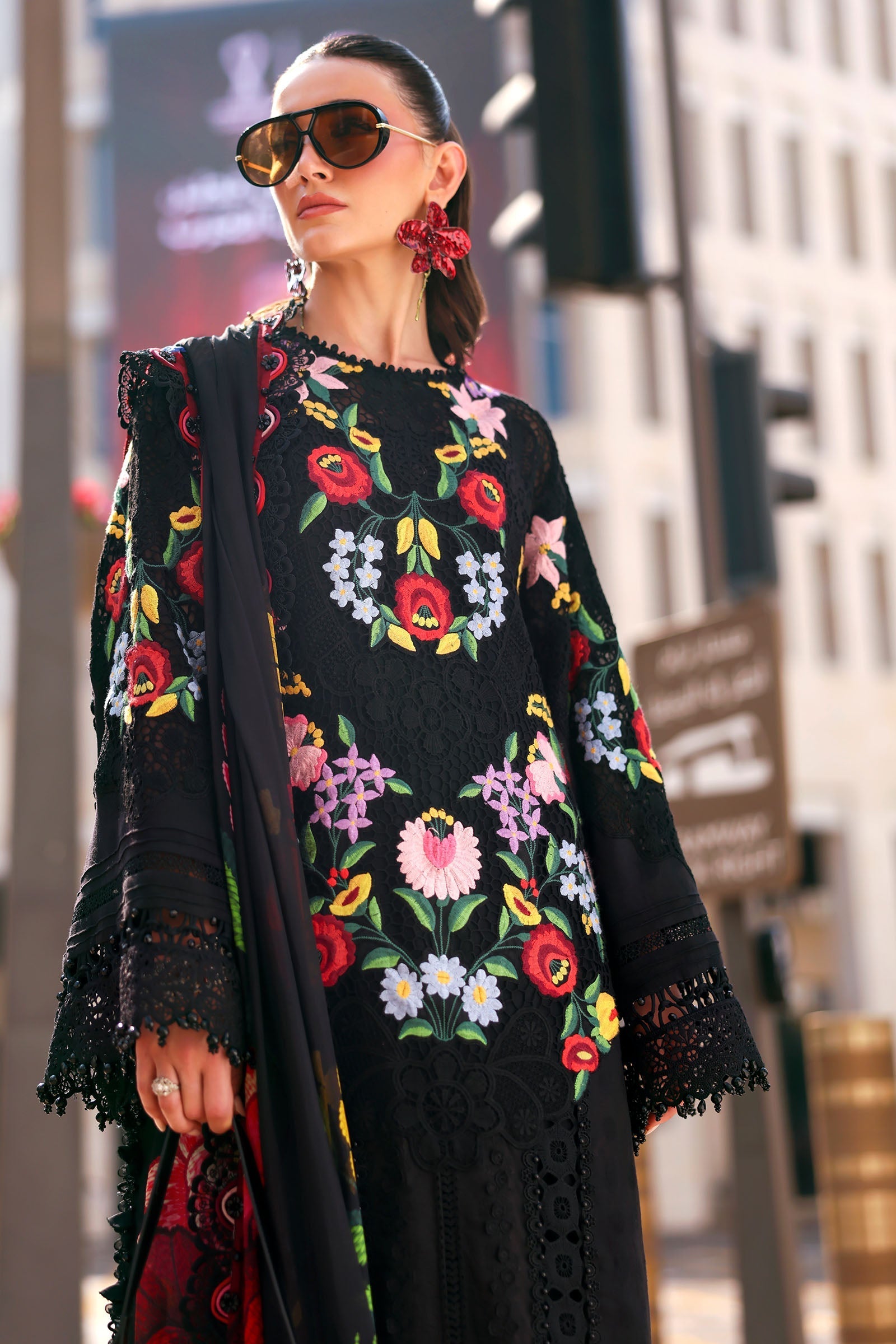 Maria B | Lawn 26 | D-2610-B