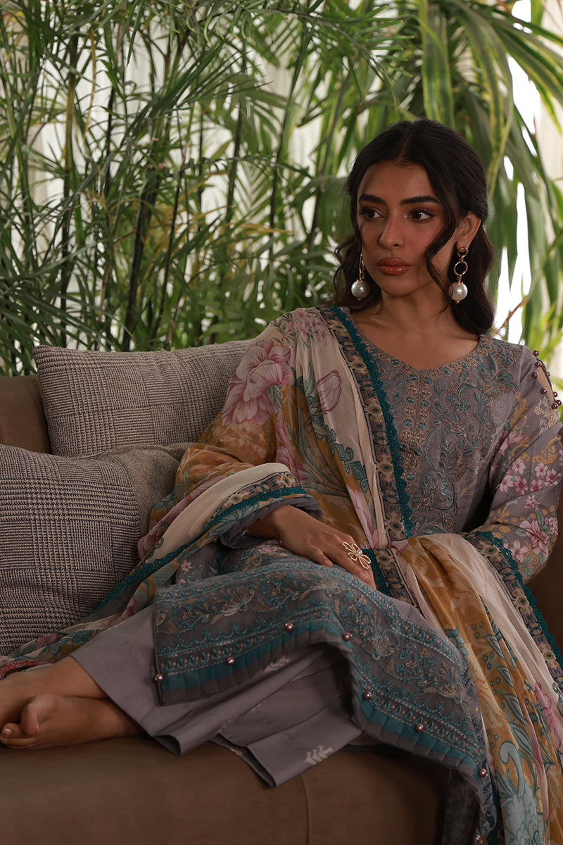 Gulaal | Delia Lawn | Orra