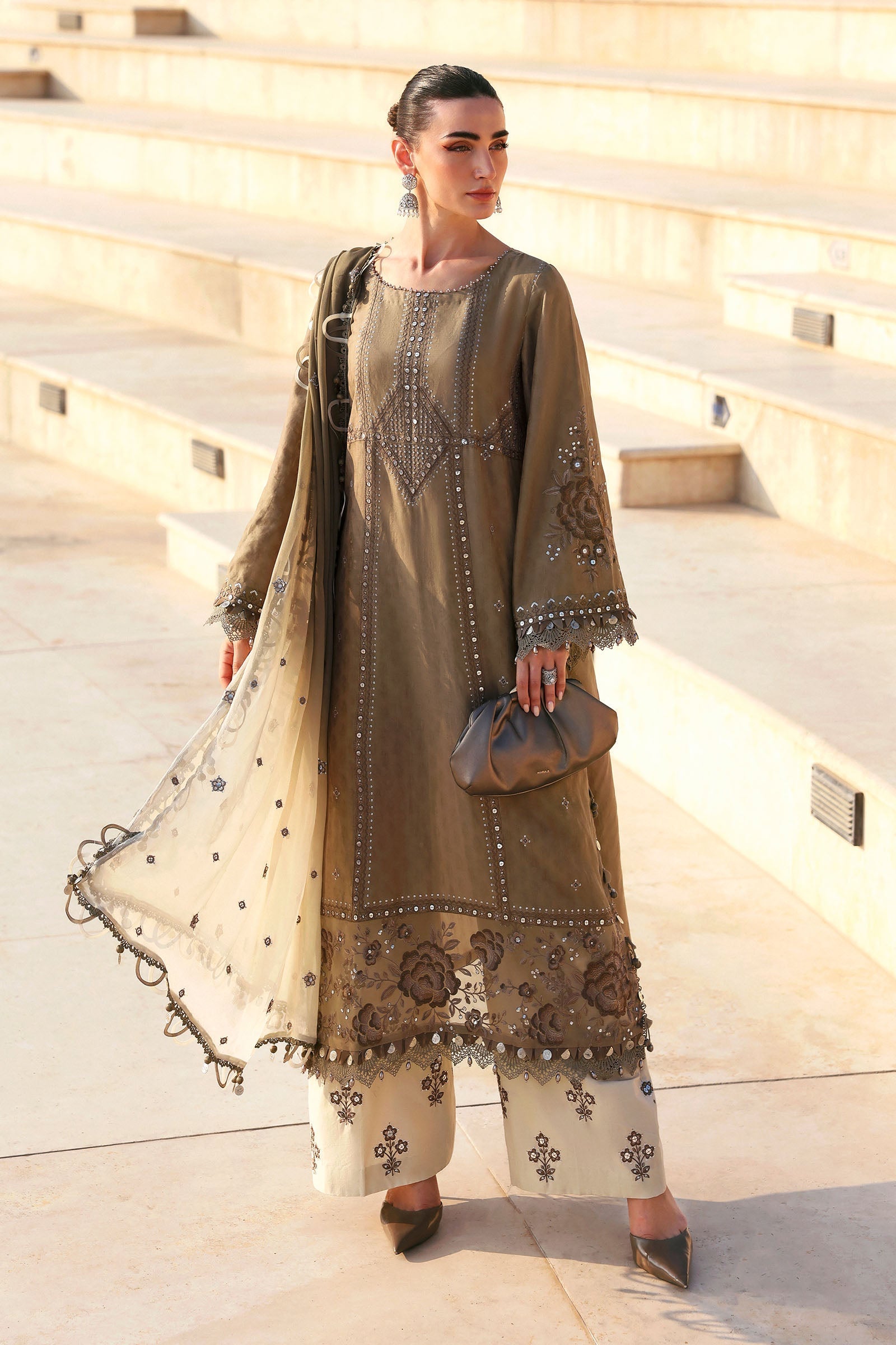 Maria B | Lawn 26 | D-2602-A