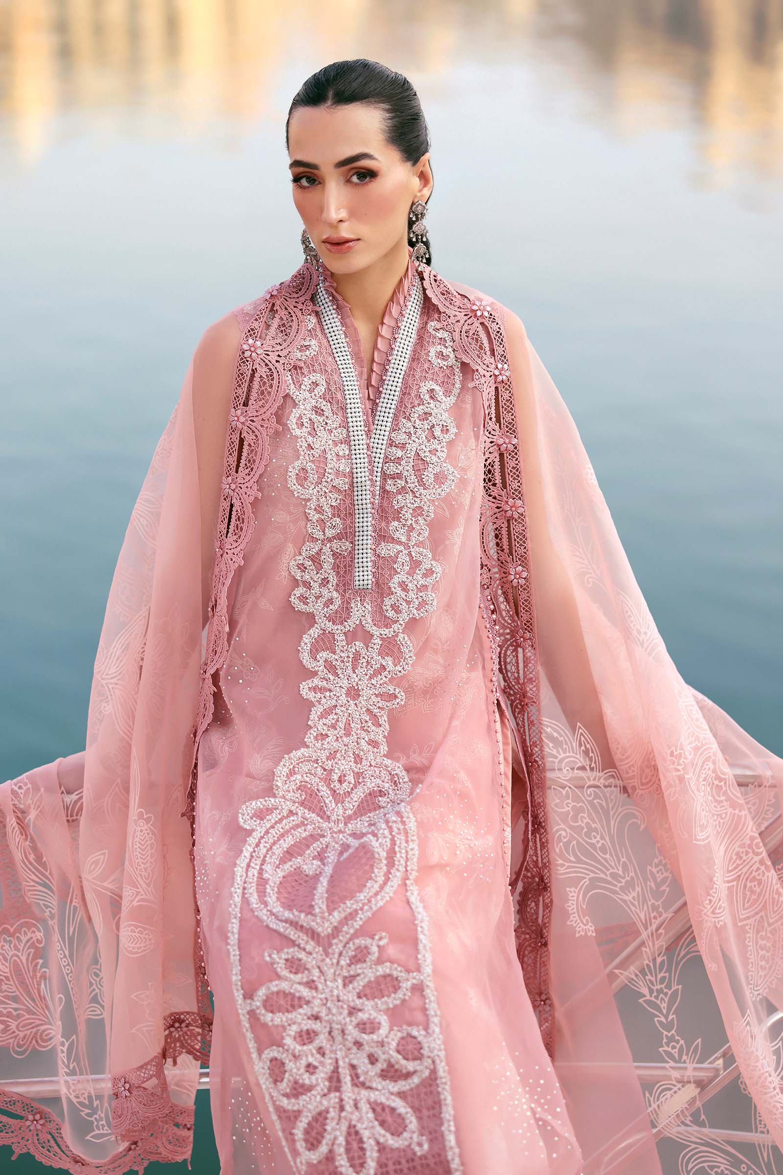Maria B | Lawn 26 | D-2604-B