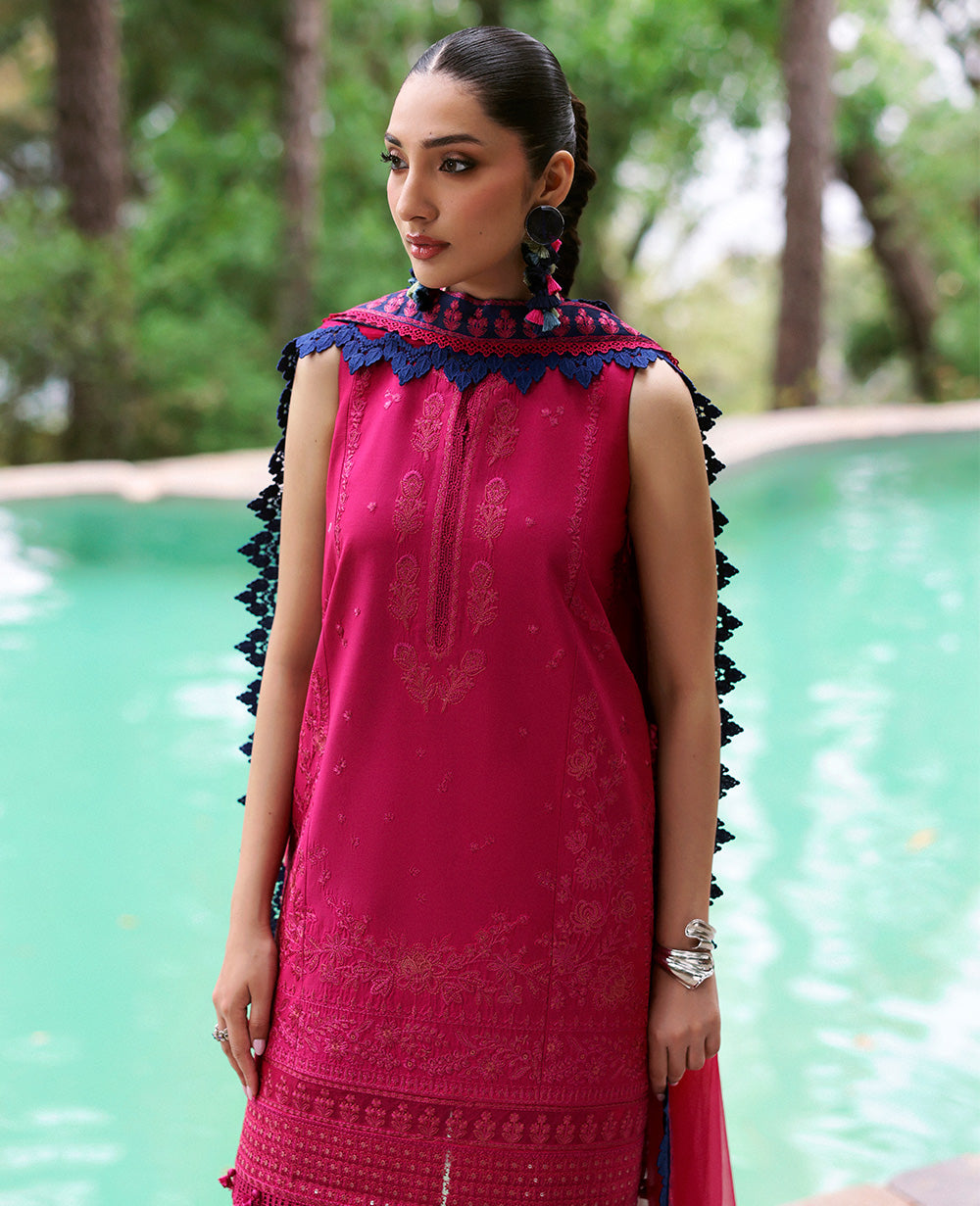 Republic Womenswear | Talia Luxury Lawn 25 | D4-B - Lysa