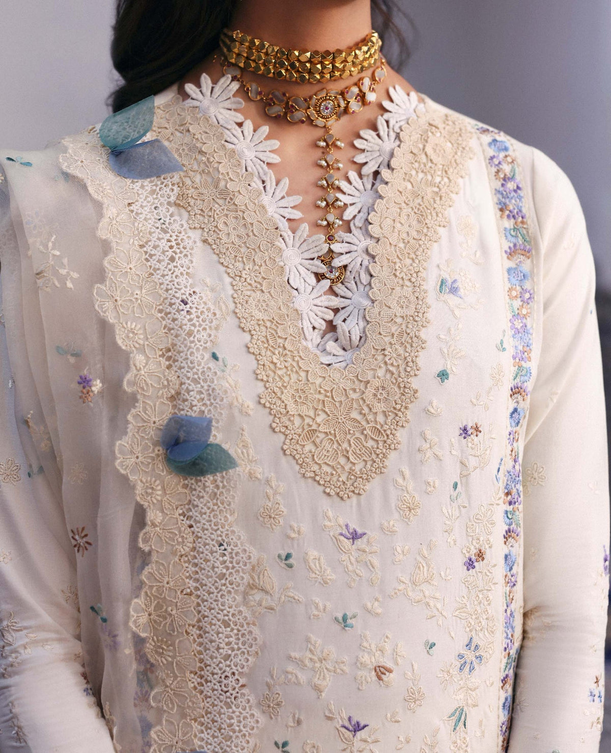 Republic Womenswear | Reine Luxury Lawn 26 | Nola