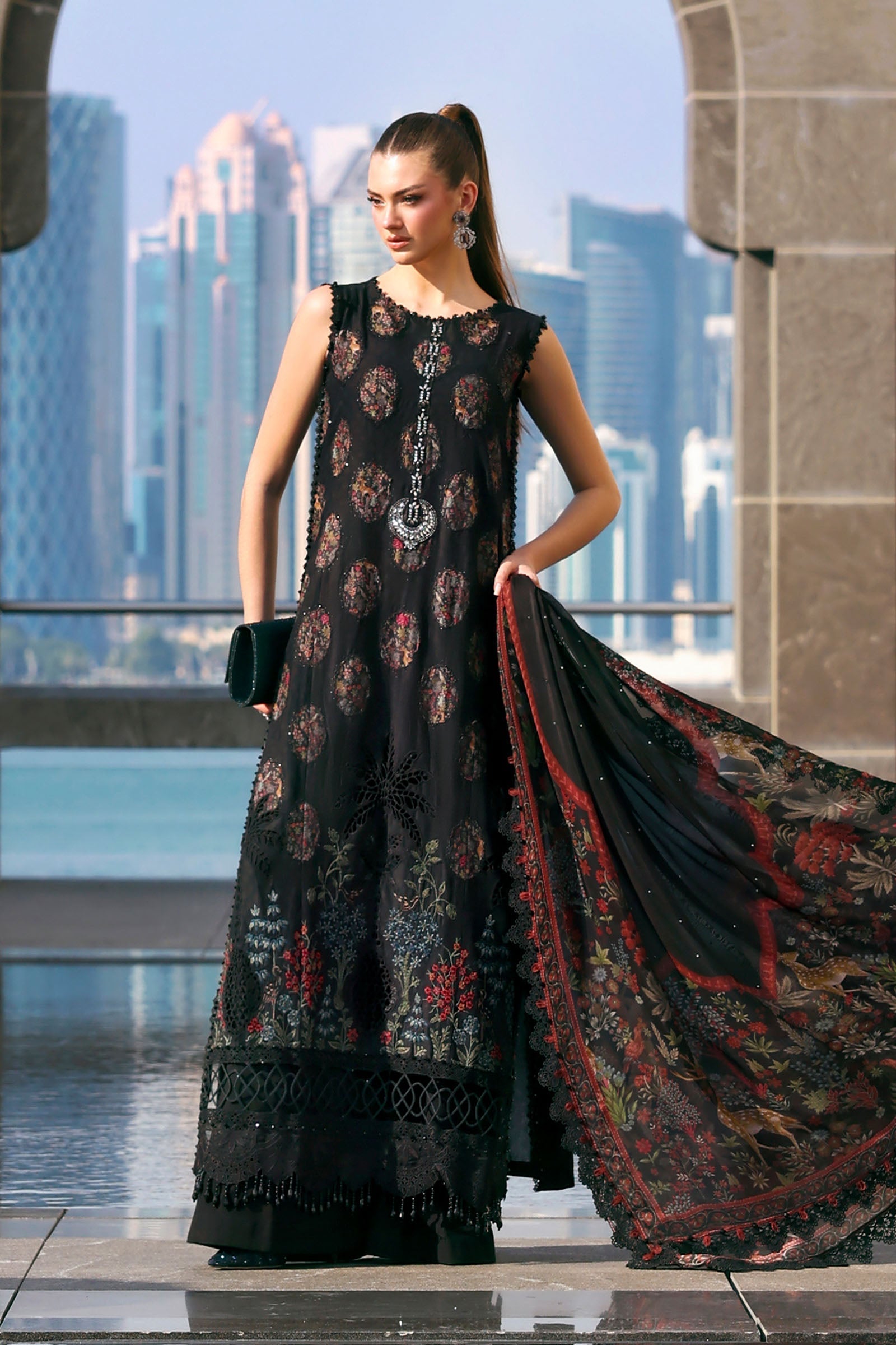 Maria B | Lawn 26 | D-2605-B