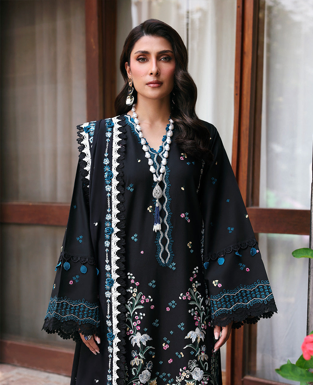 Republic Womenswear | Talia Luxury Lawn 25 | D5-B - ZaraÃ©