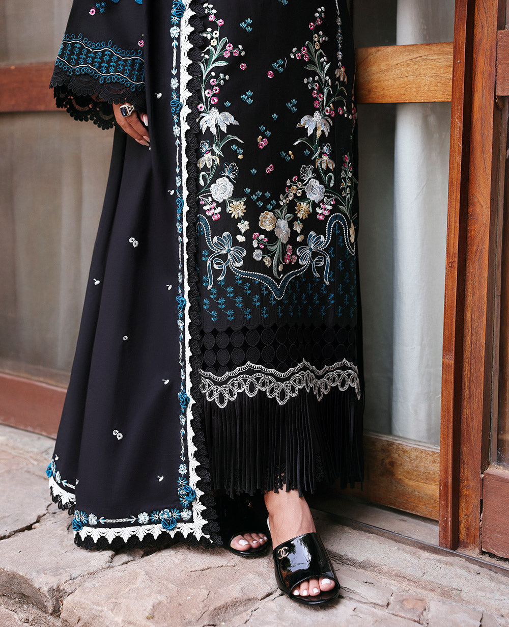Republic Womenswear | Talia Luxury Lawn 25 | D5-B - ZaraÃ©