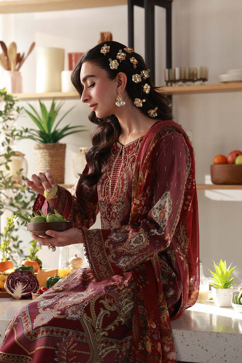 Gulaal | Delia Lawn | Reva