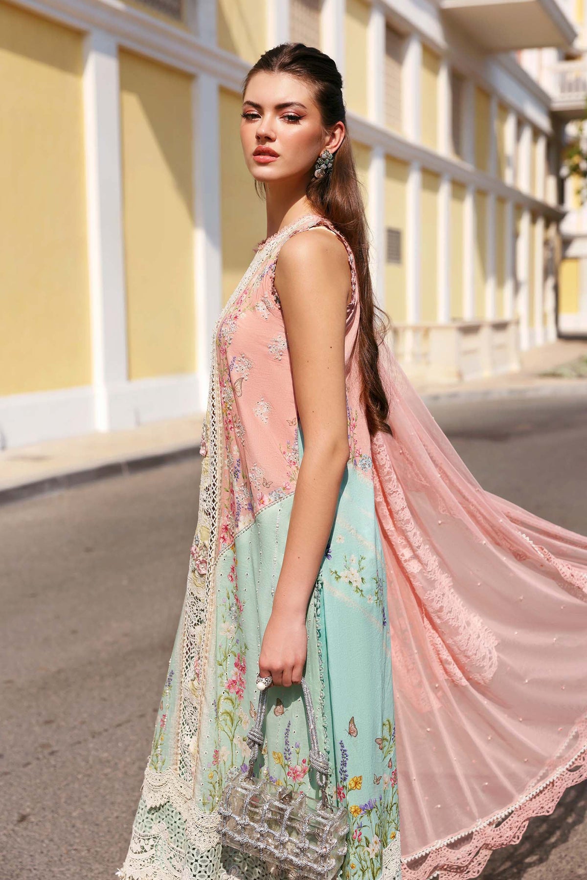 Maria B | Lawn 26 | D-2606-A