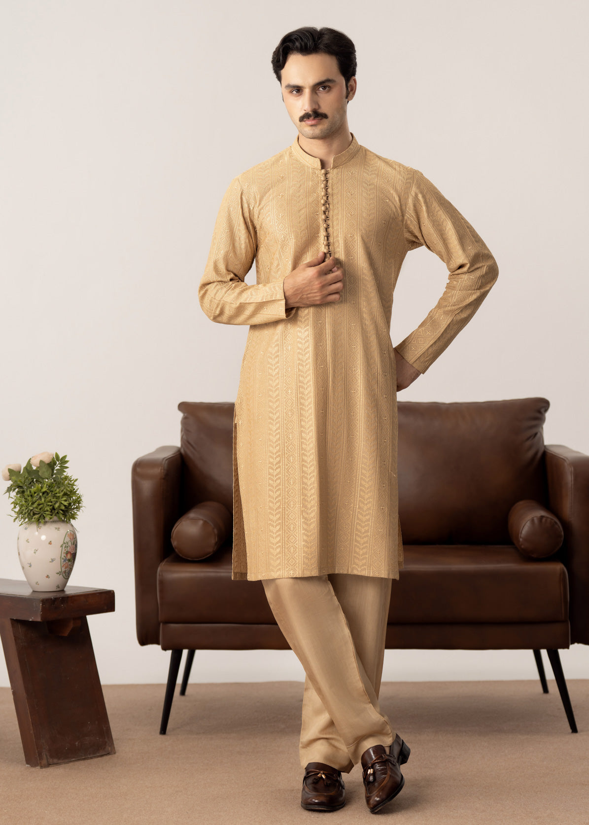 Tehzeeb - Ivory Embroidered Kurta Trouser