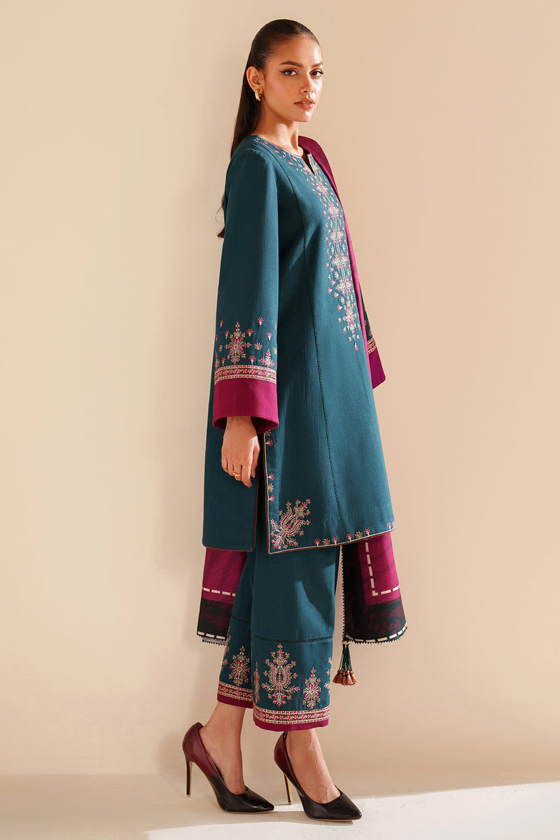 Jazmin | Winter 25 | UW-0190