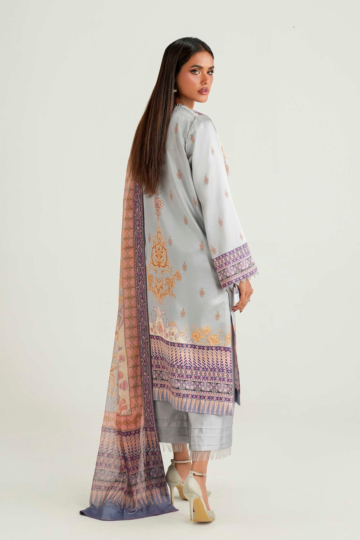 Akbar Aslam | Silk Pret | Noura