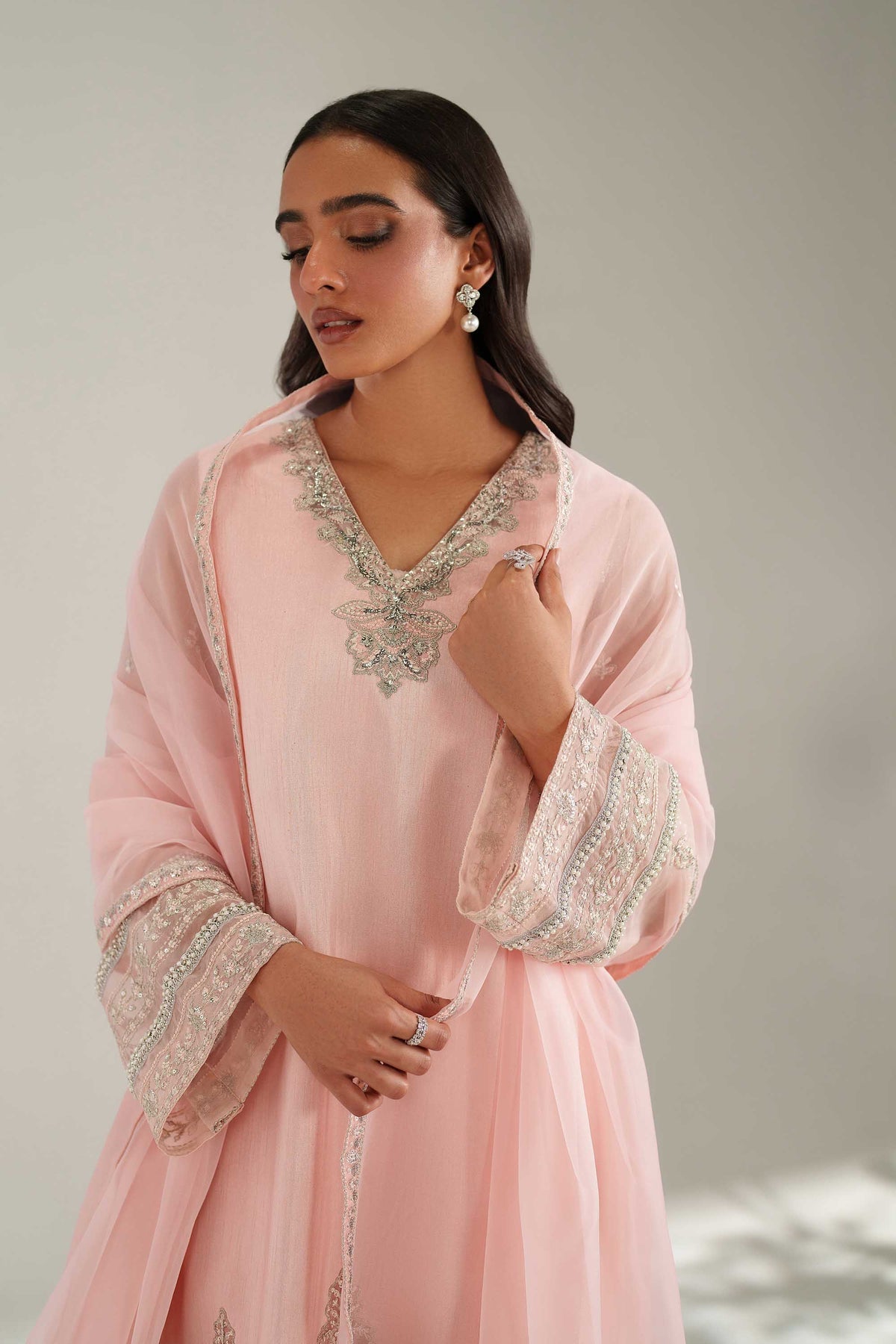 Akbar Aslam | Formal Pret | Lizaye