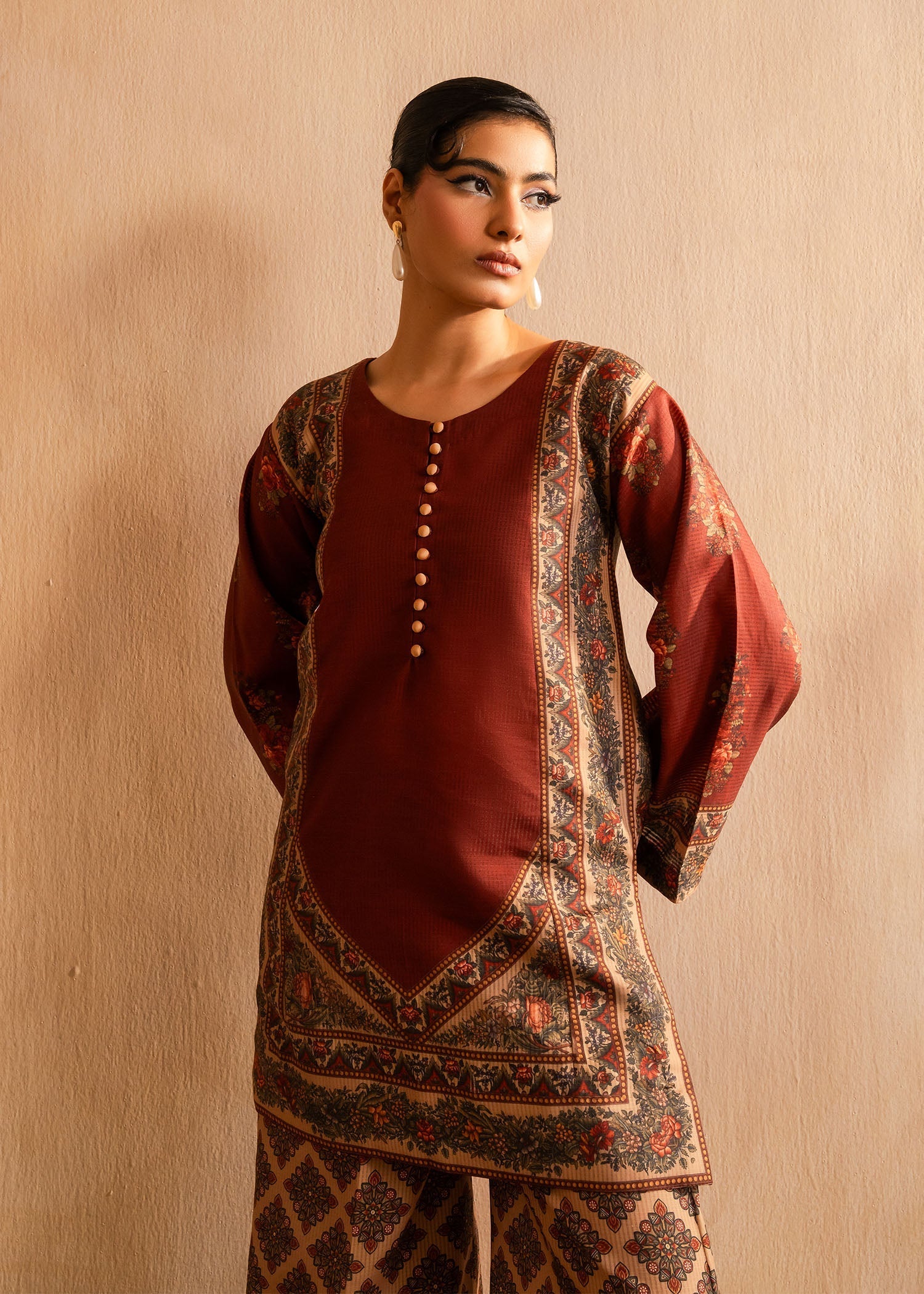 Maria Osama Khan | Retro Lawn 25 | Berra