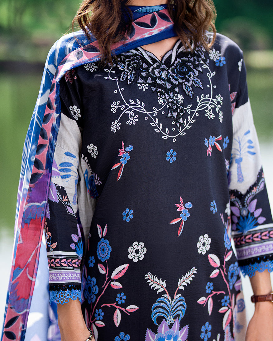 Roheenaz | Garden Veal Printed Lawn 25 |BlackBerry Frost