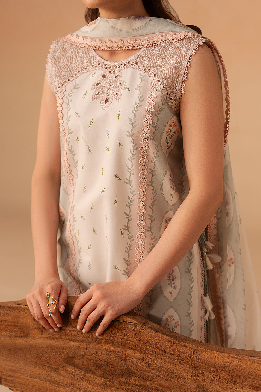 Afrozeh | The Haze 26 | Sunnival Ivory