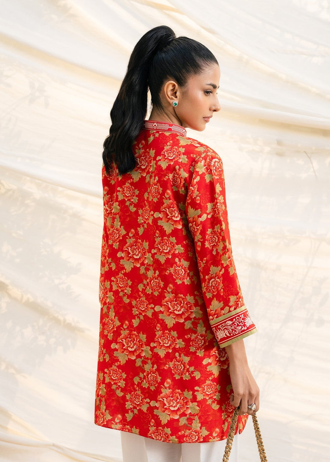 Mahgul | Ambi Bagh Silk Edit | Gulal