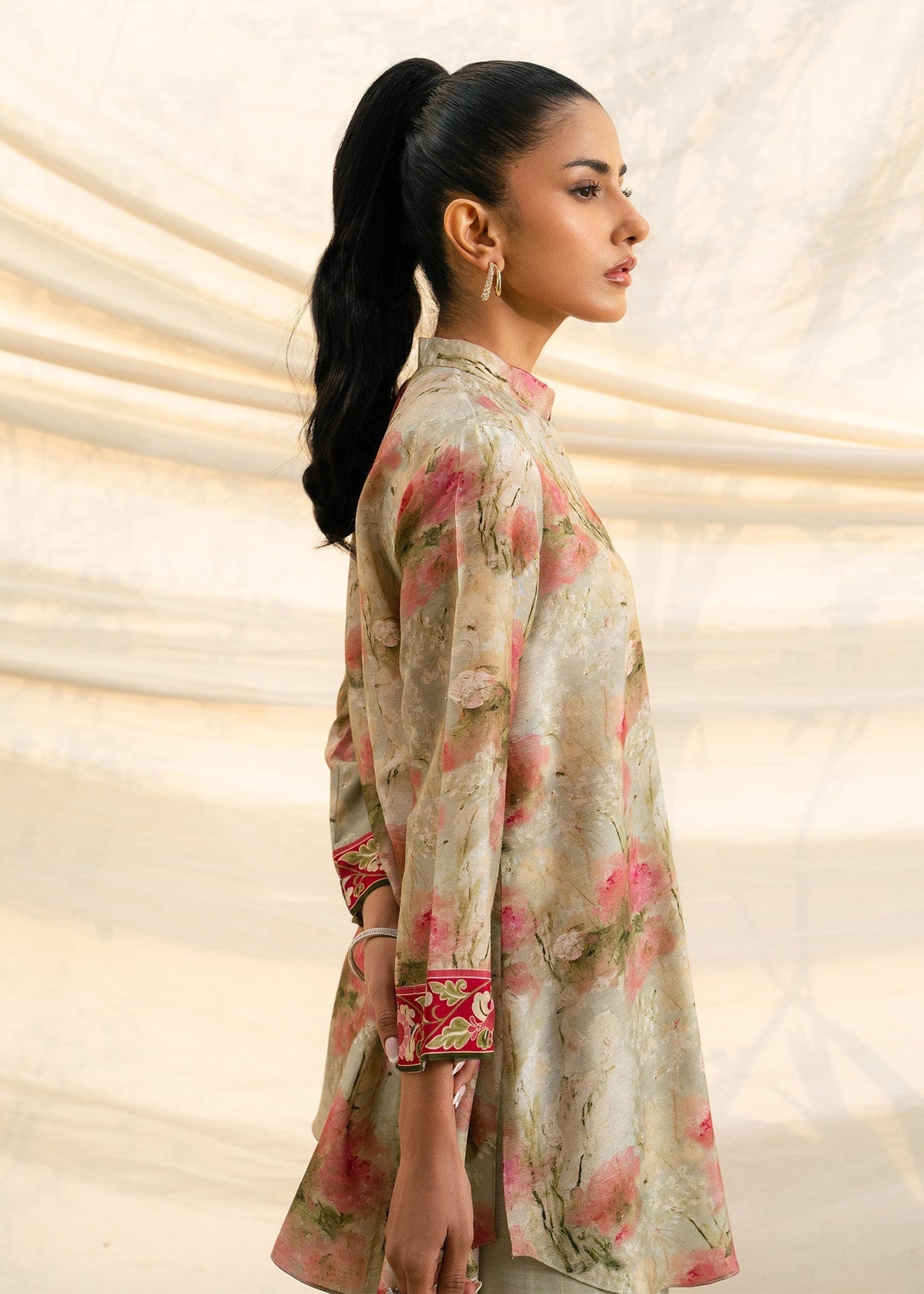 Mahgul | Ambi Bagh Silk Edit | Abeer