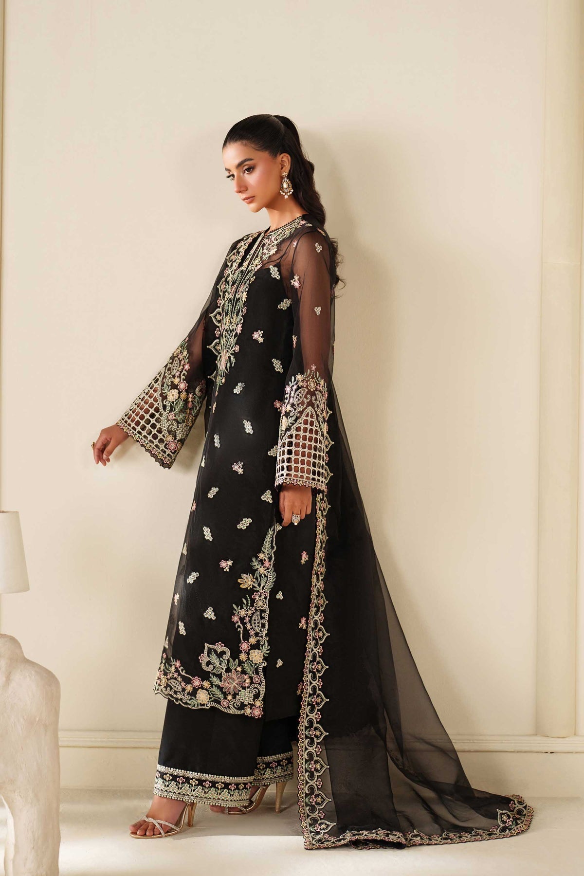 Akbar Aslam | Formal Pret | Noir