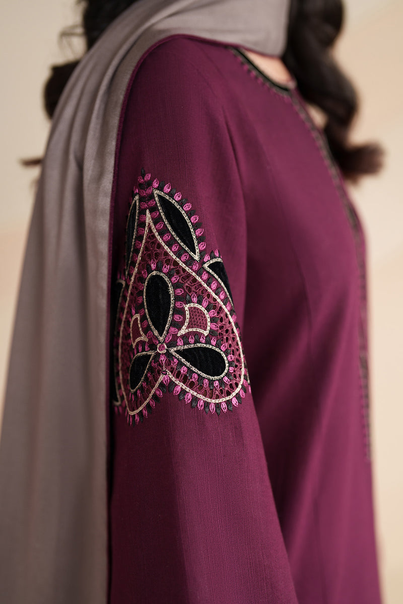 Jazmin | Winter 25 | UW-0218