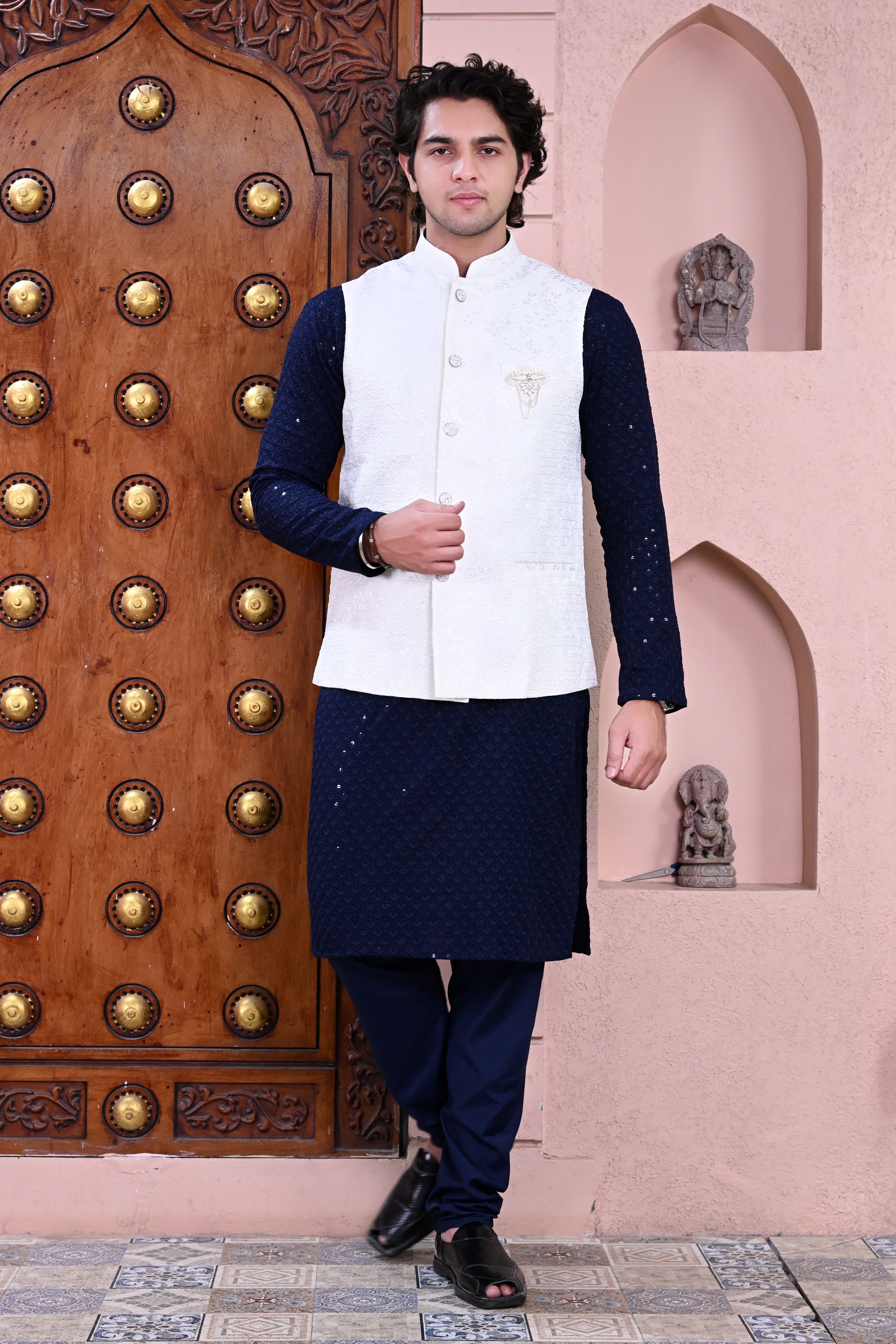 Men's White Jacquard Style Waist Coat