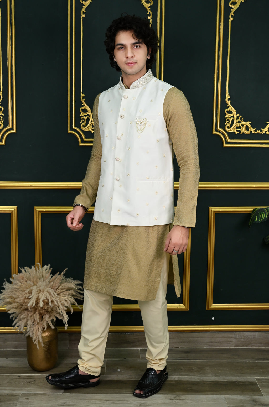 Men's White embroidered Waist Coat