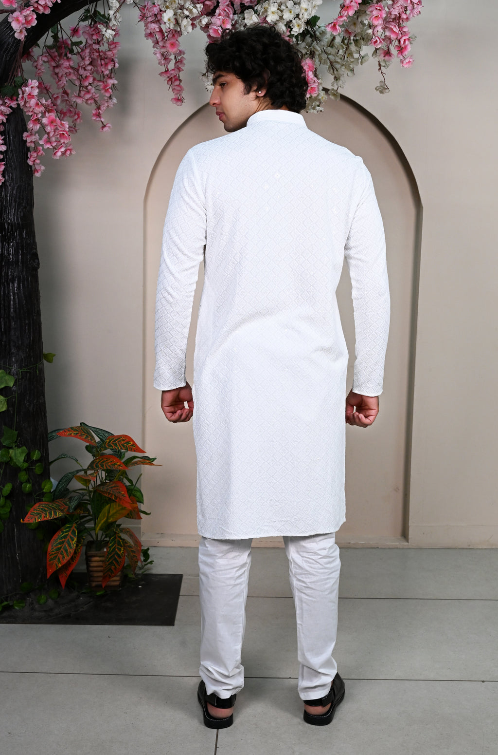 Men's White Chikankari Embroidered Kurta Pajama