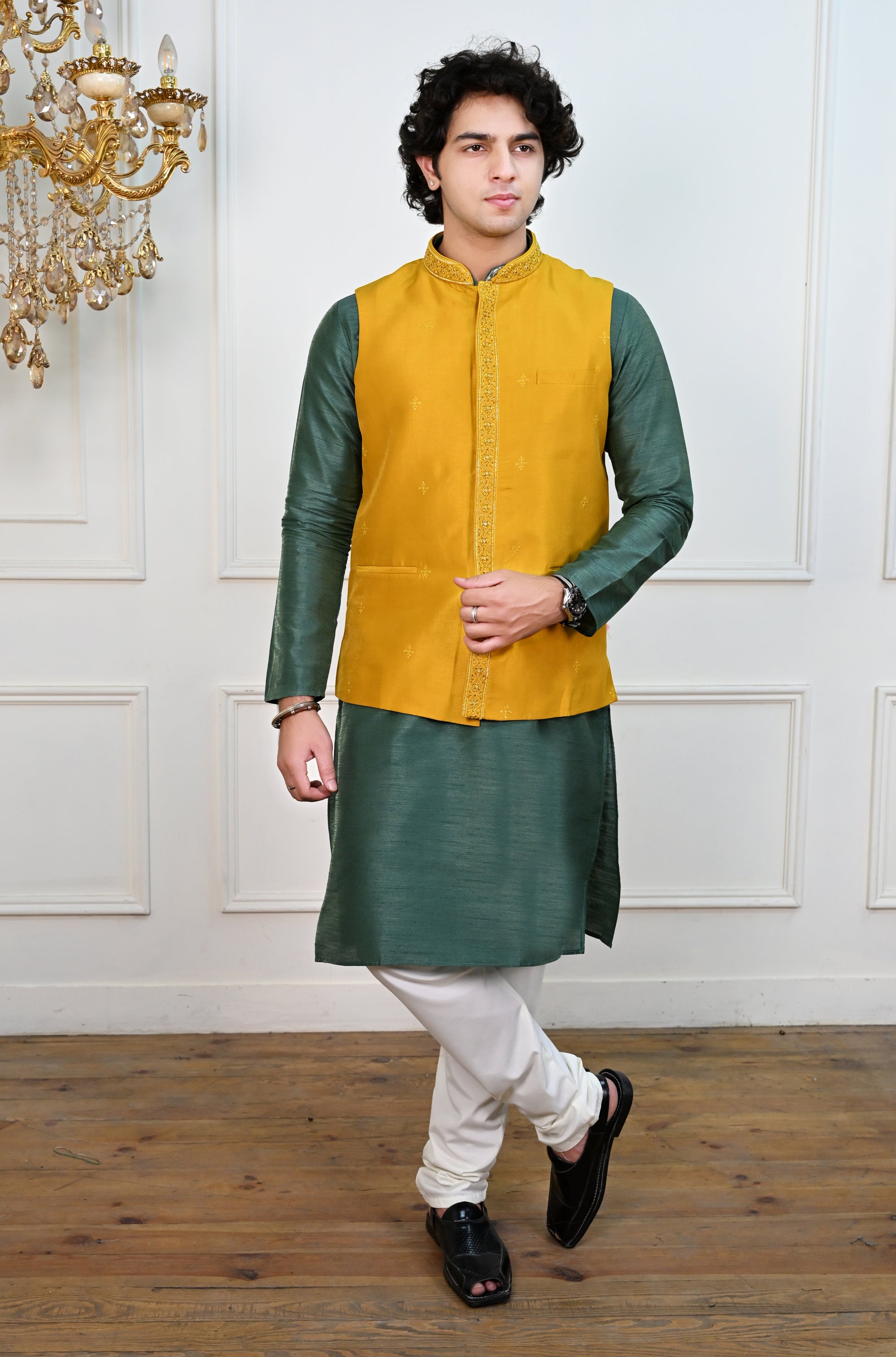 Men's Yellow Sequins Embroidered Waist Coat