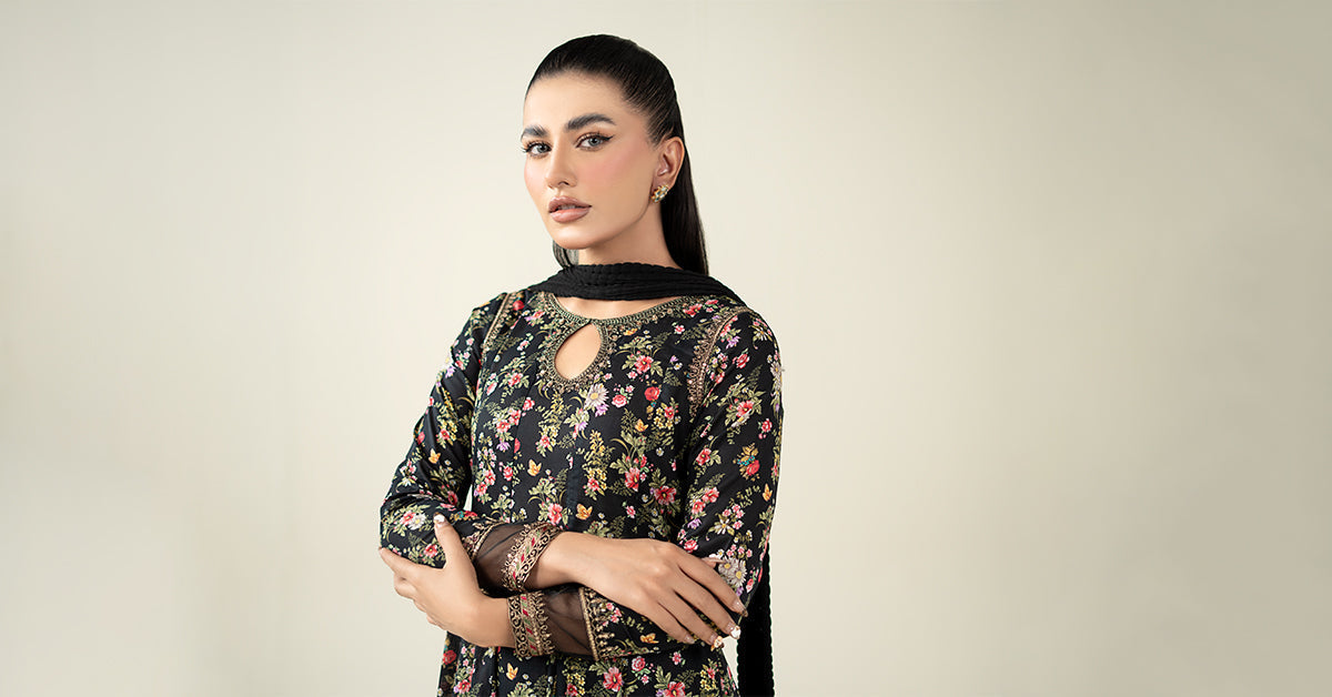 Maria B | Luxury Winter Pret 25 | DW-EA24-81R1-Black